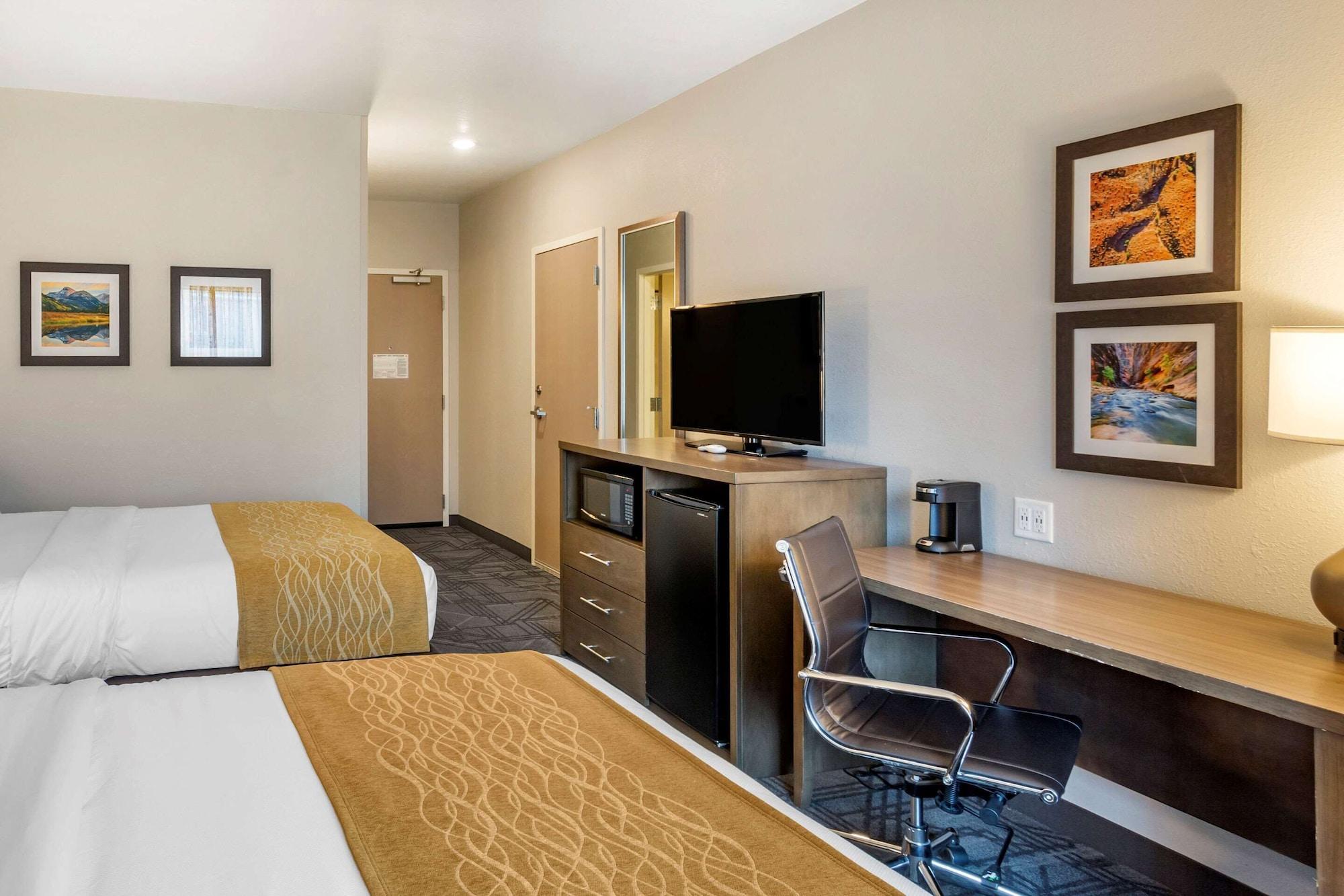 Comfort Inn & Suites Salt Lake City Airport Bagian luar foto