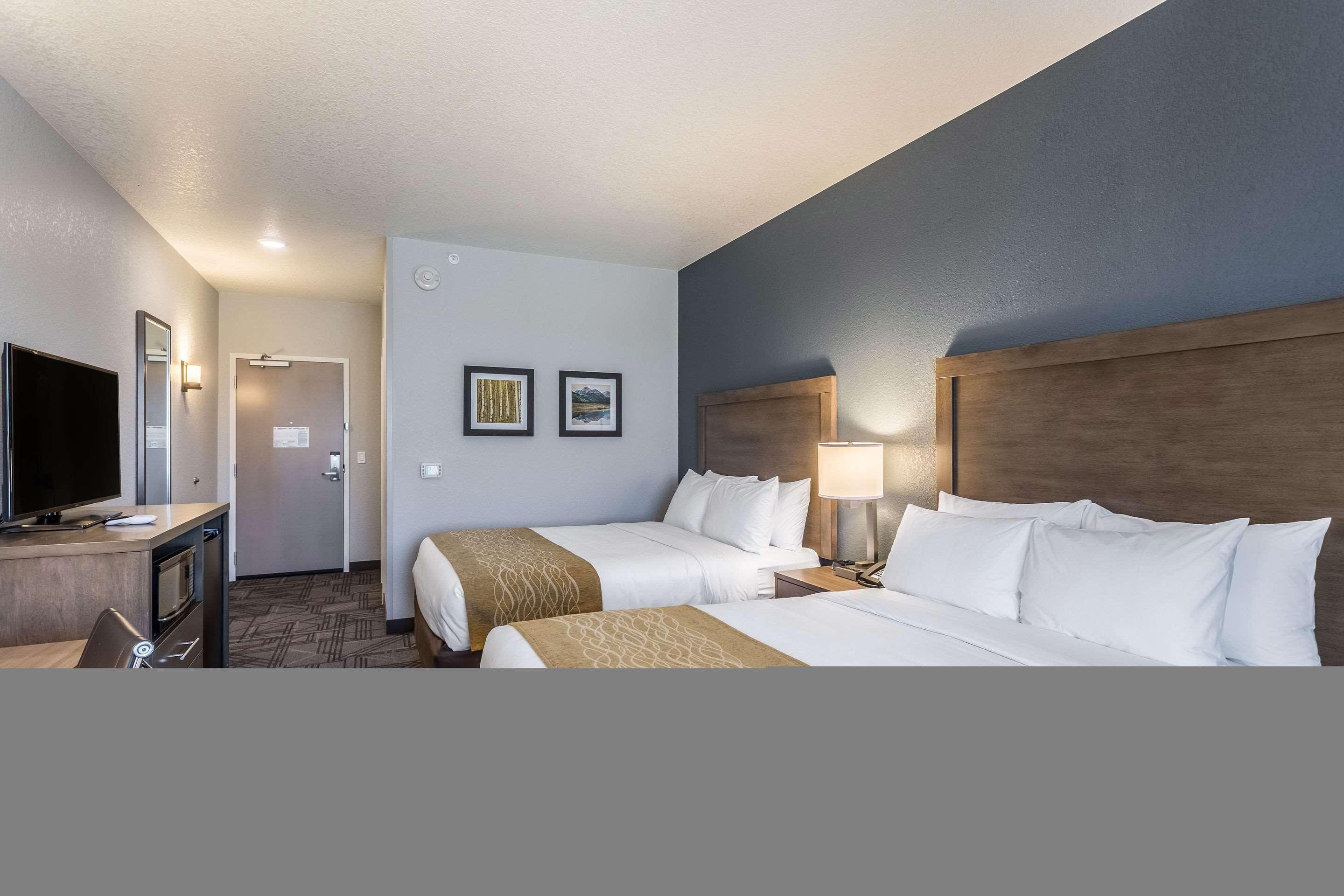 Comfort Inn & Suites Salt Lake City Airport Bagian luar foto
