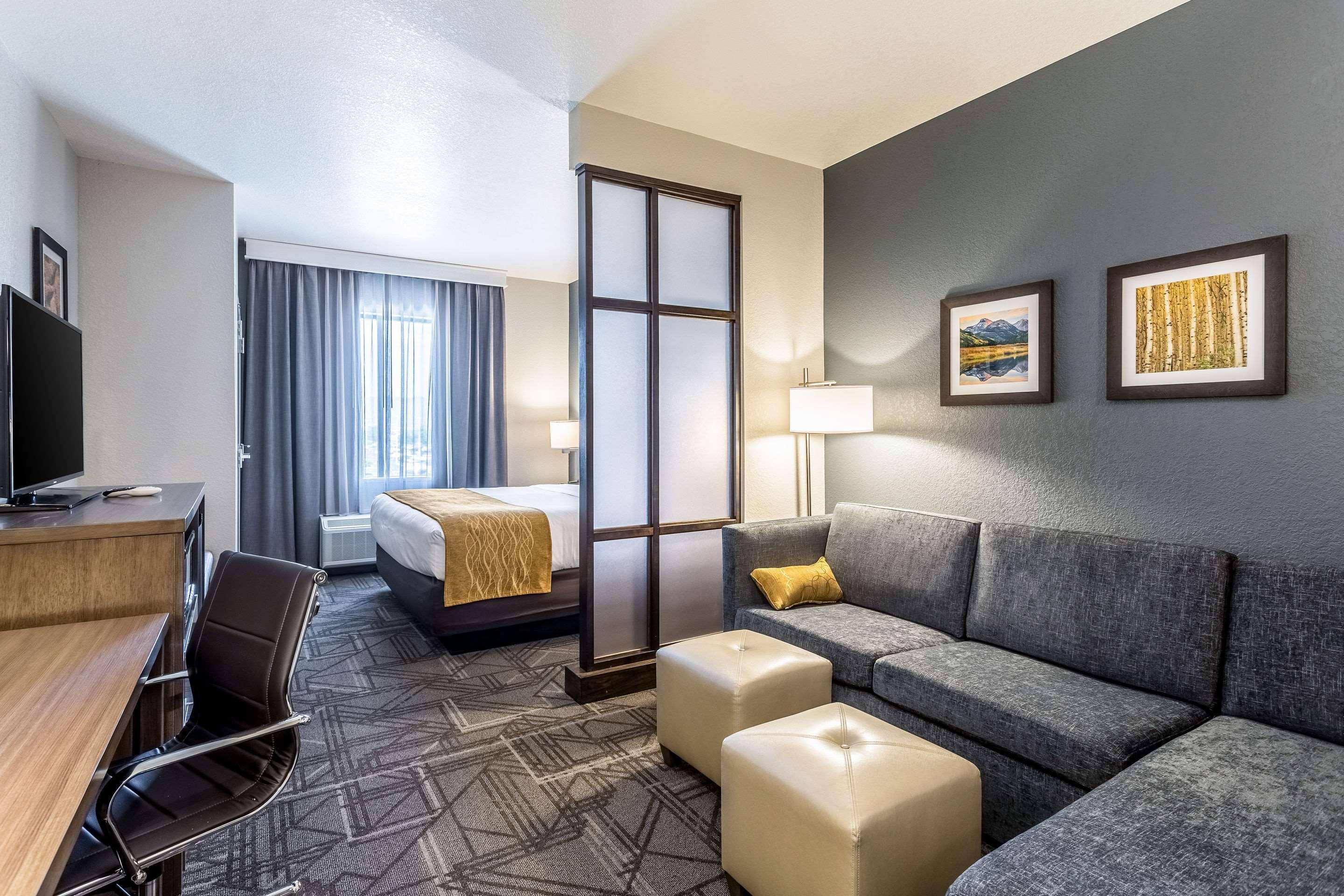 Comfort Inn & Suites Salt Lake City Airport Bagian luar foto