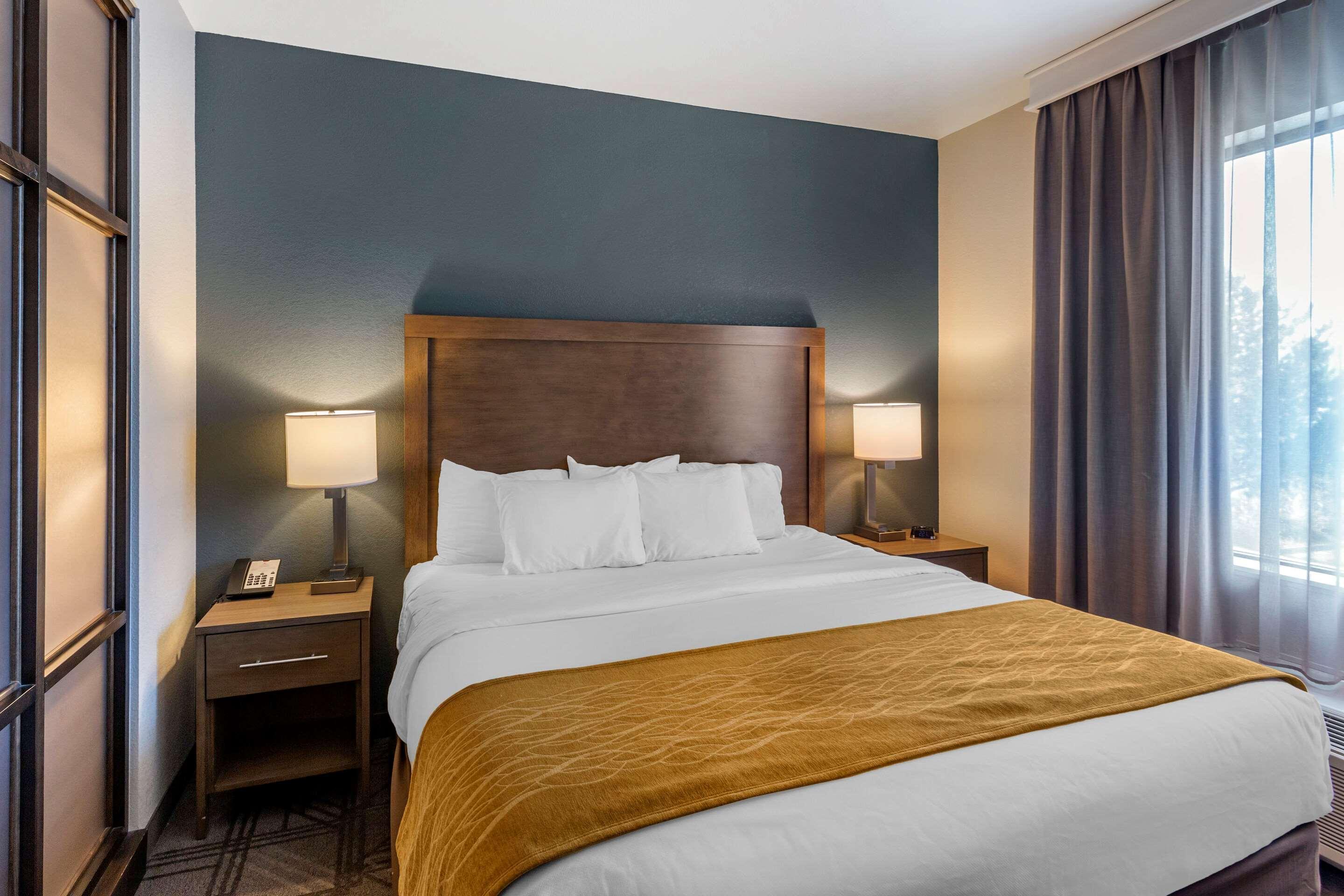 Comfort Inn & Suites Salt Lake City Airport Bagian luar foto