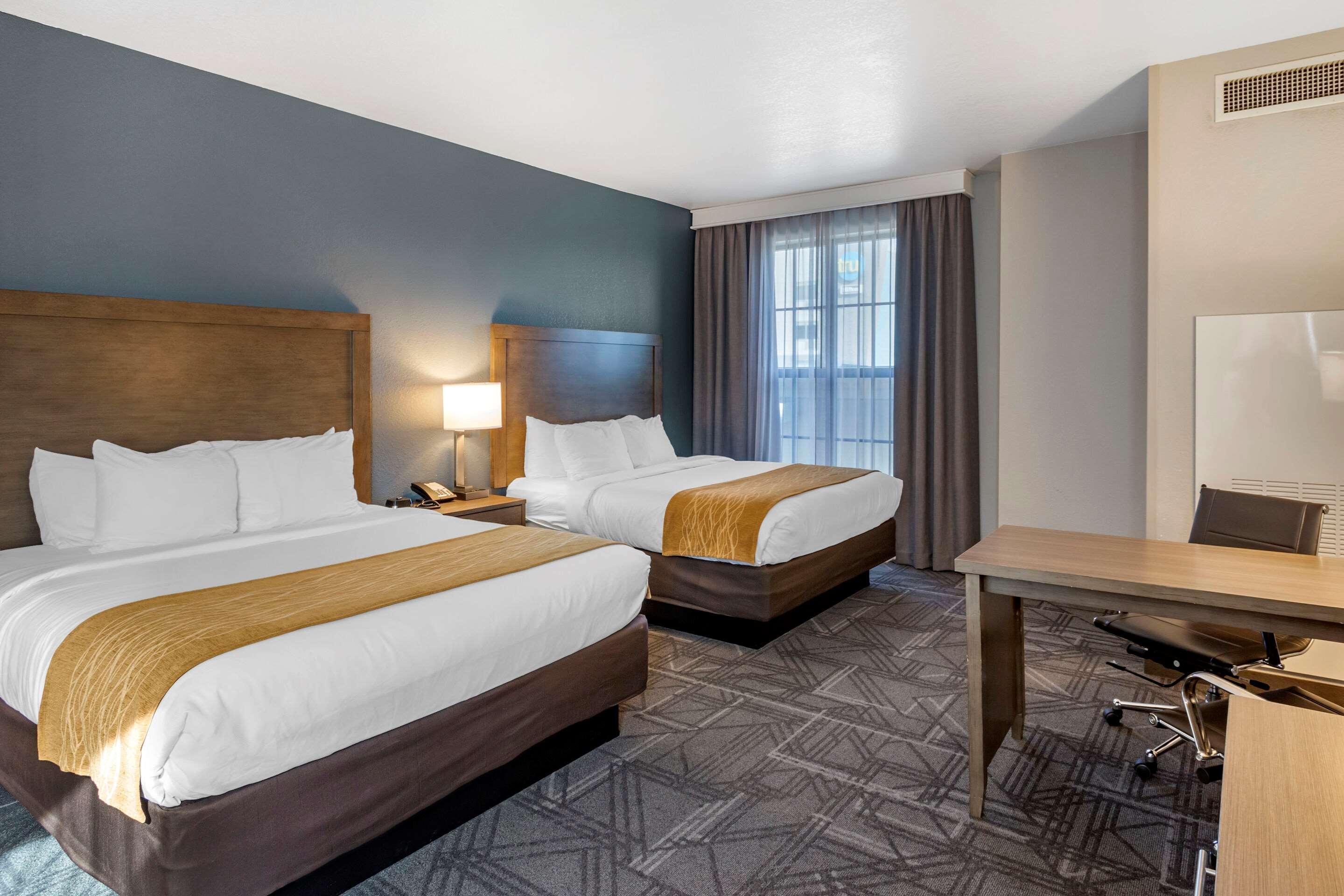 Comfort Inn & Suites Salt Lake City Airport Bagian luar foto