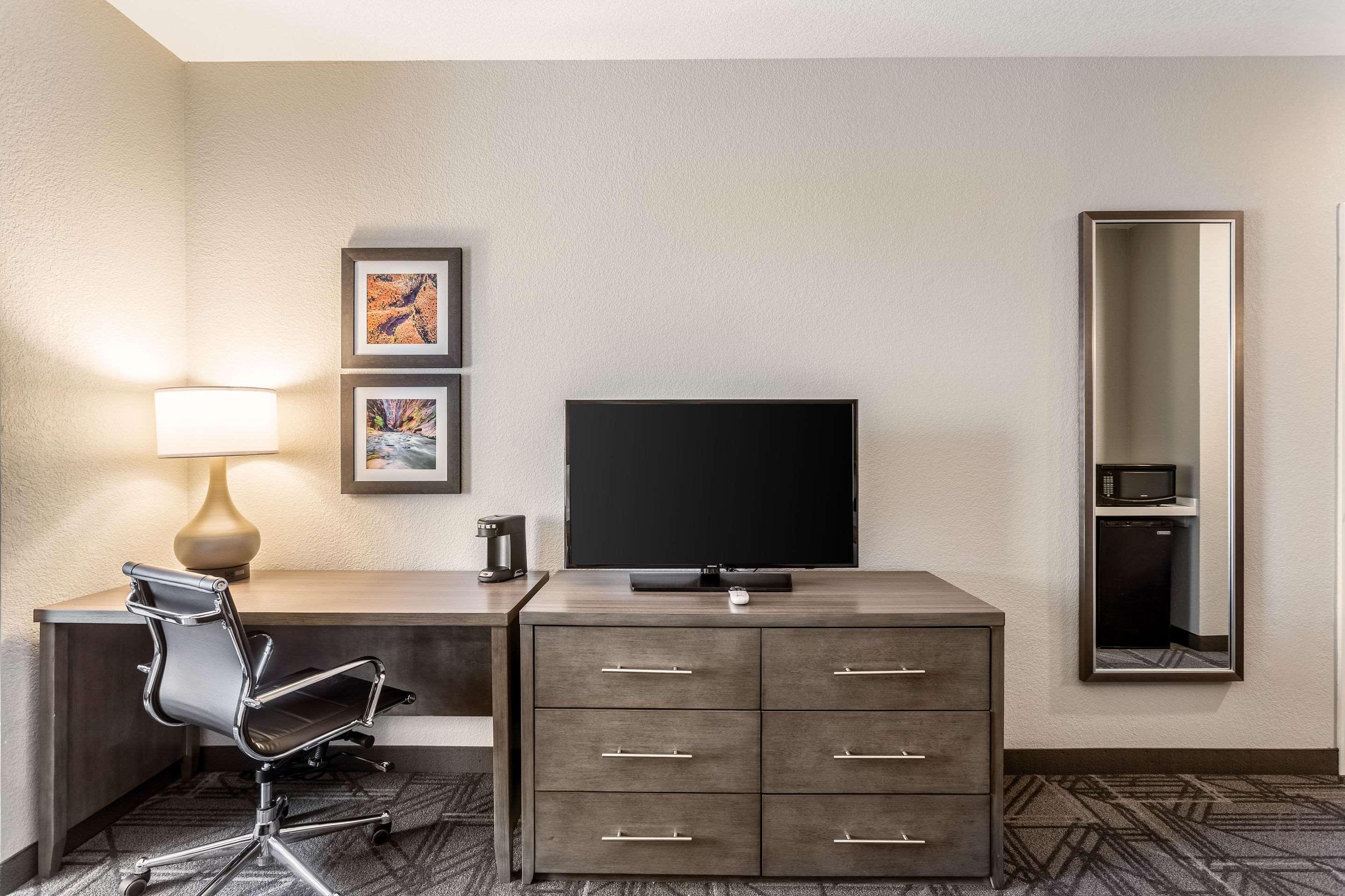 Comfort Inn & Suites Salt Lake City Airport Bagian luar foto