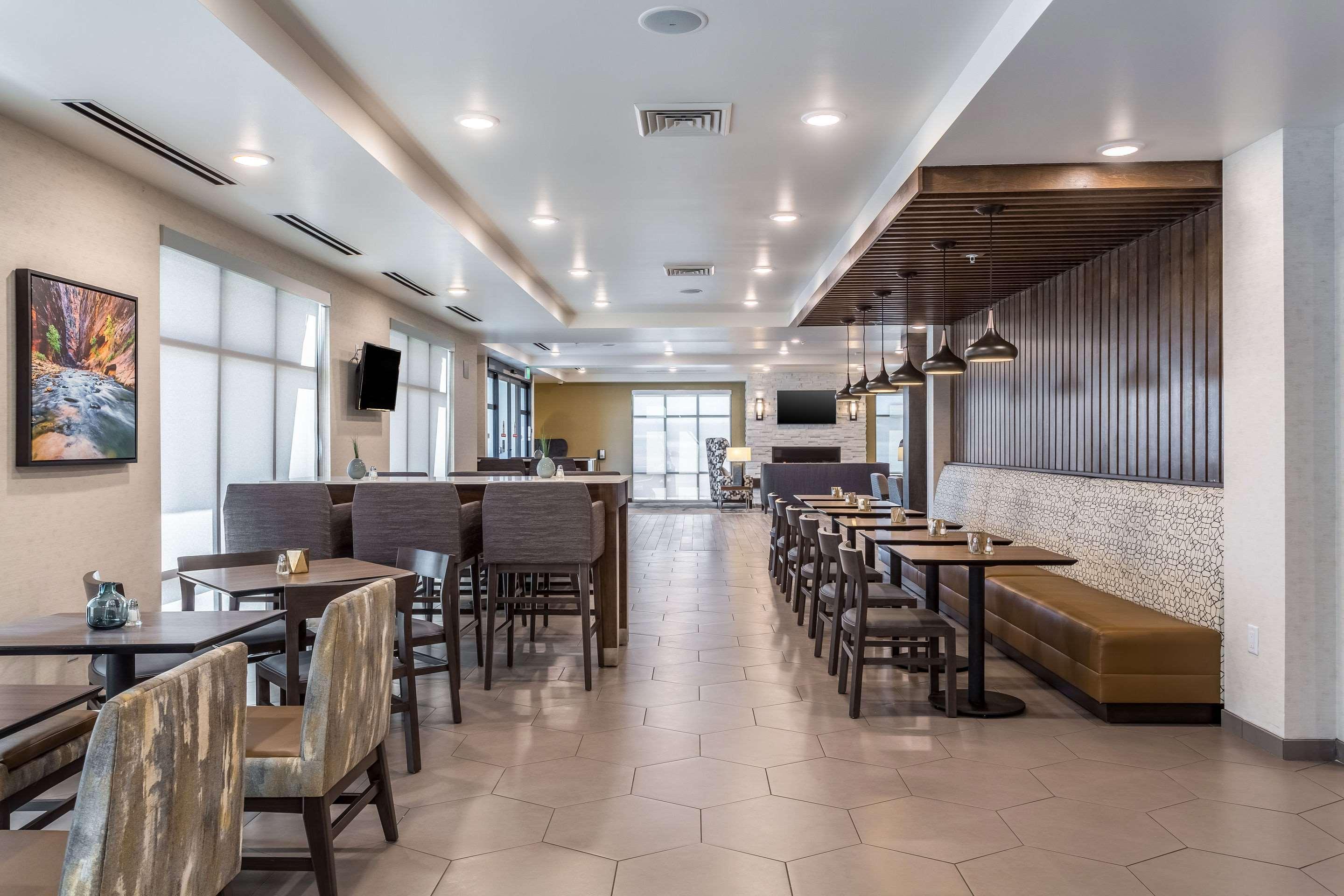 Comfort Inn & Suites Salt Lake City Airport Bagian luar foto