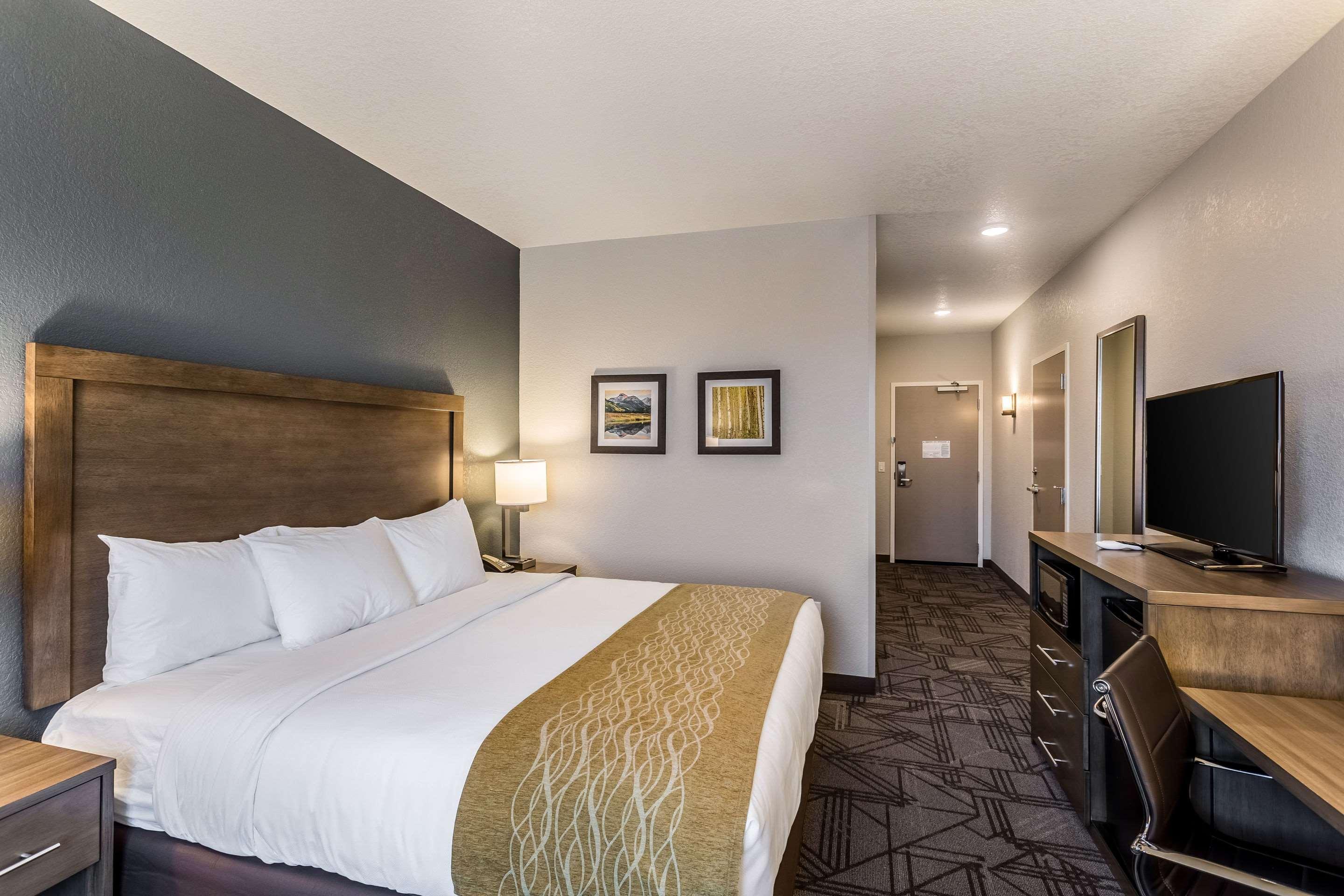 Comfort Inn & Suites Salt Lake City Airport Bagian luar foto
