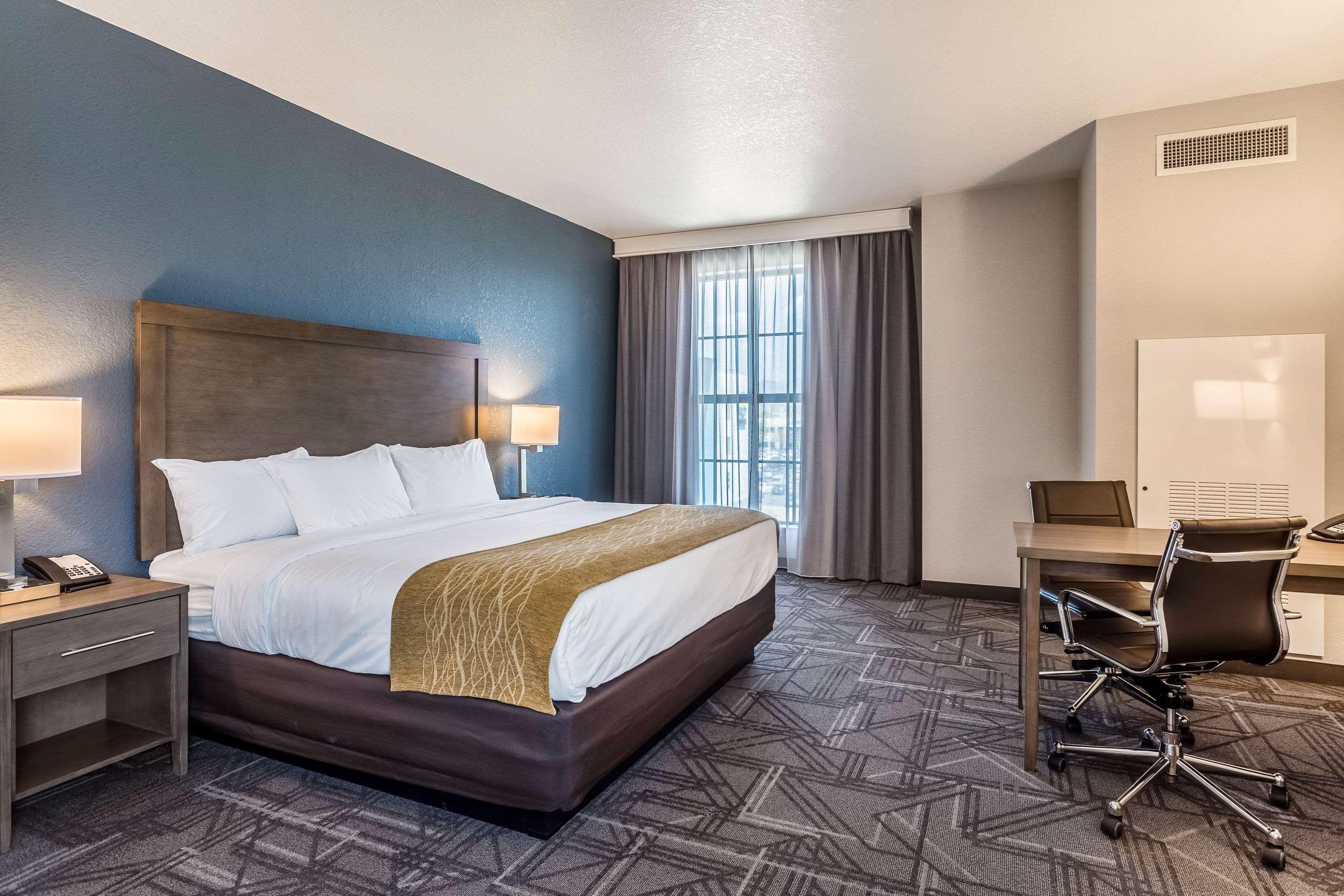 Comfort Inn & Suites Salt Lake City Airport Bagian luar foto