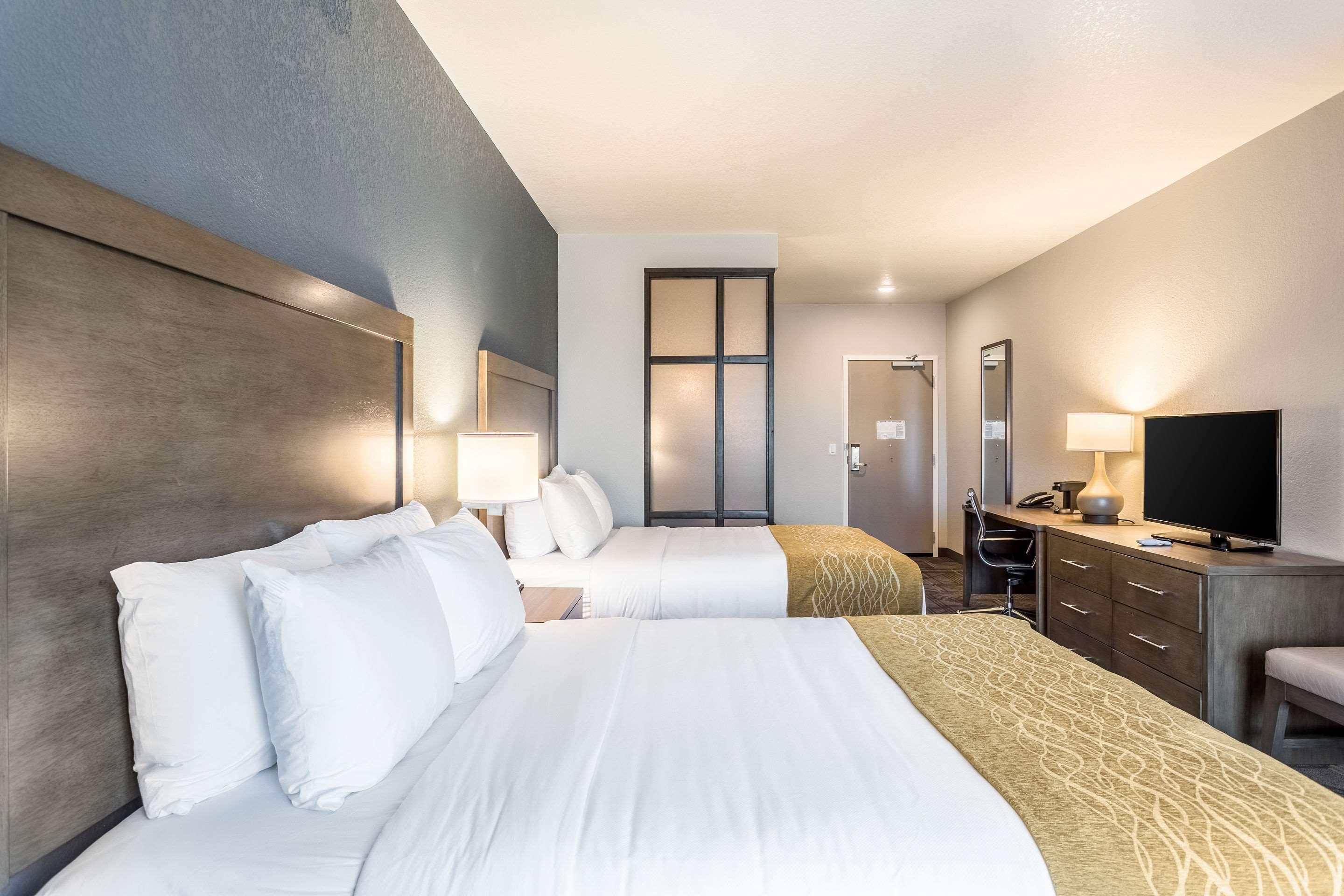 Comfort Inn & Suites Salt Lake City Airport Bagian luar foto